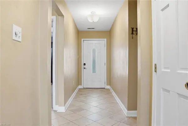 749 Willow Bend Dr DR, Chesapeake, VA 23323