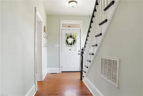 201 Beach RD, Hampton, VA 23664