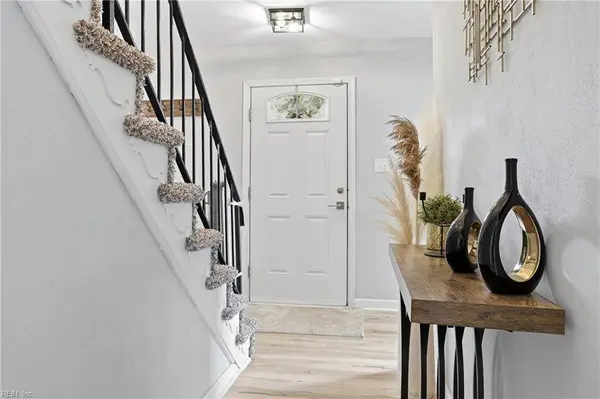 6 Maume CIR, Hampton, VA 23666