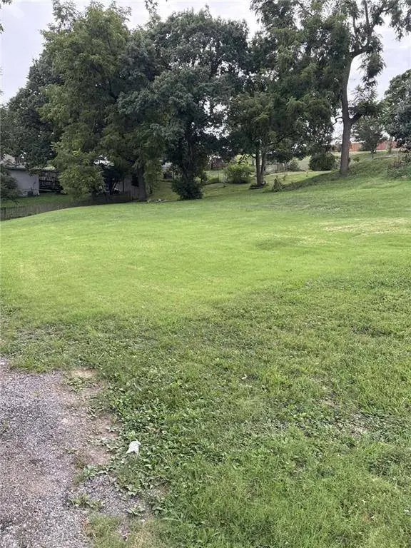 1819 NW 50th St ST, Northmoor, MO 64151