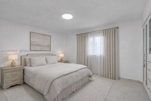 4000 NE 170th St #200, North Miami Beach, FL 33160