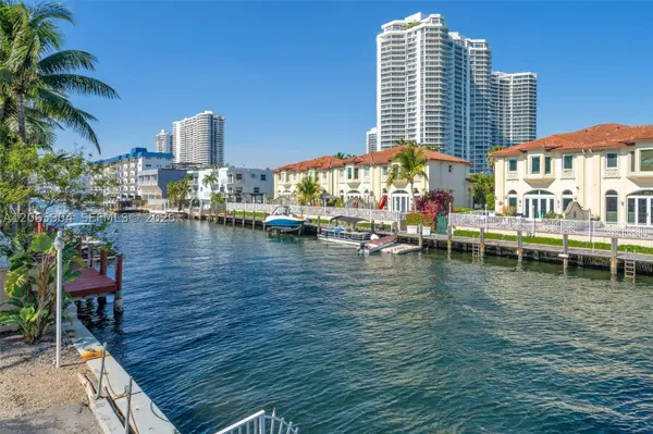 4000 NE 170th St #200, North Miami Beach, FL 33160
