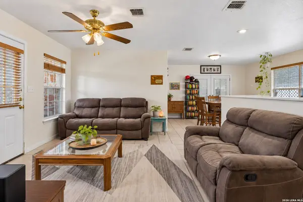1157 Lasso Loop, Canyon Lake, TX 78133