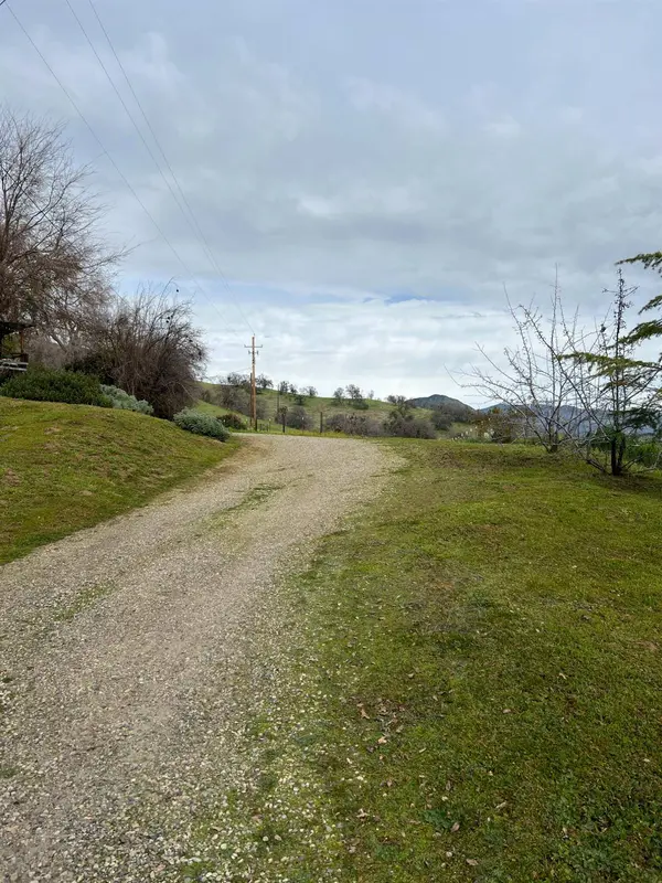 30284 Bear Mountain RD, Yokuts Valley, CA 93675