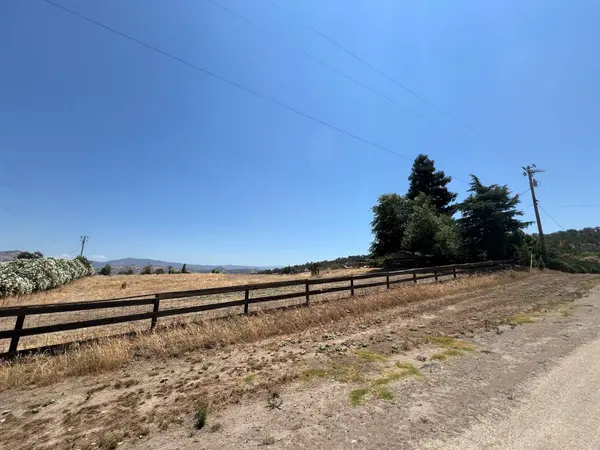 32644 Quail LN, Yokuts Valley, CA 93675