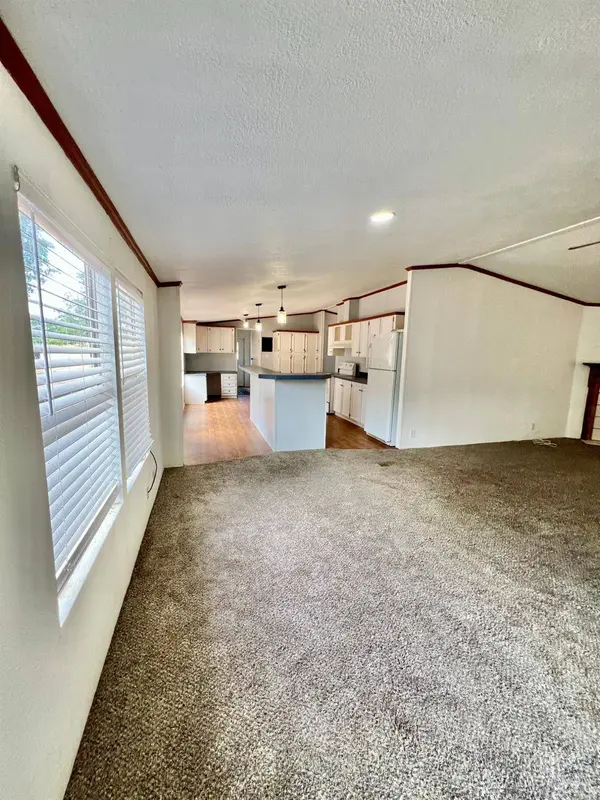 33831 Medford RD, Auberry, CA 93602