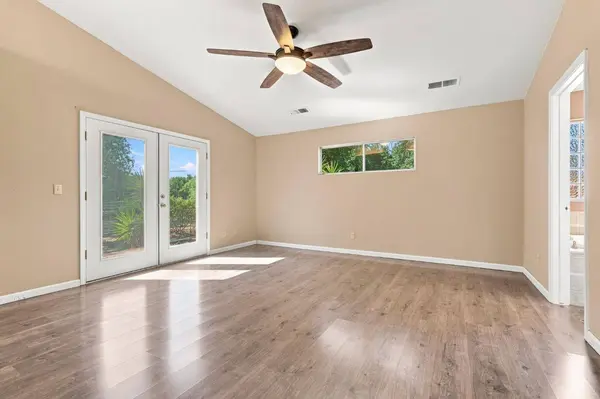 1184 Elwood RD, Yokuts Valley, CA 93675