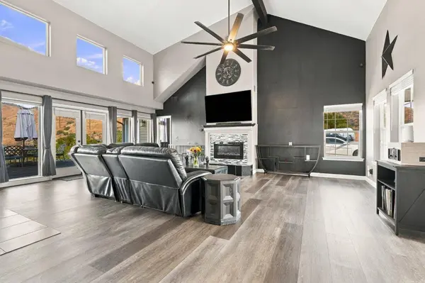 1830 Elwood RD, Yokuts Valley, CA 93675