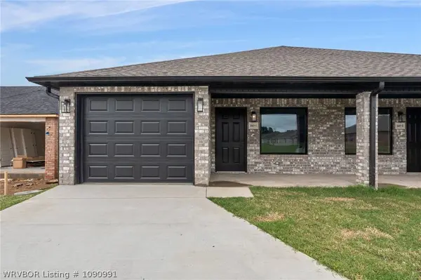 10415 A & B Preston CT, Fort Smith, AR 72916