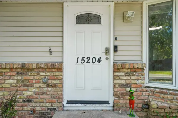 15204 Lead St, Burnsville, MN 55306-5133