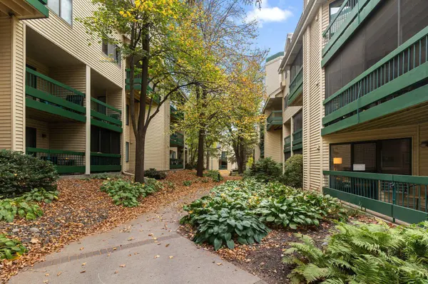 7602 York AVE S #7111, Edina, MN 55435