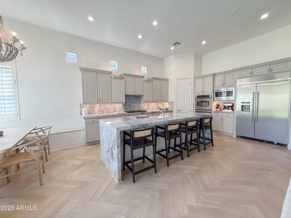 3818 E CREST Lane, Phoenix, AZ 85050