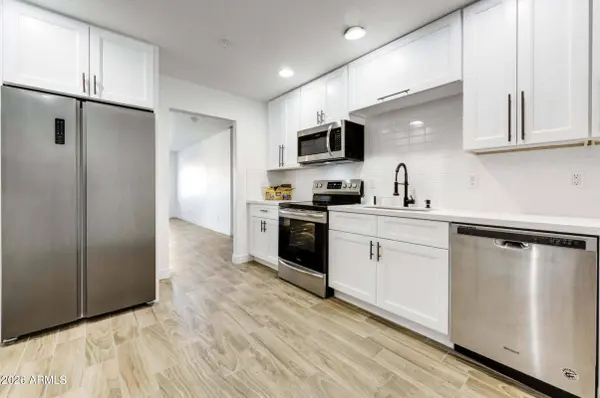 1757 W SUNLAND Avenue, Phoenix, AZ 85041