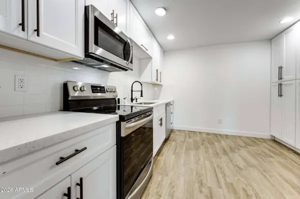 1757 W SUNLAND Avenue, Phoenix, AZ 85041