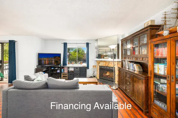 7064 133b ST #201, Surrey, BC V3W 8A4
