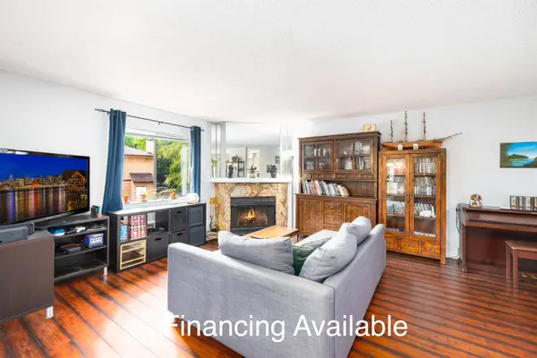 7064 133b ST #201, Surrey, BC V3W 8A4