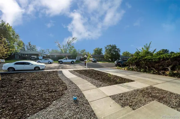8711 Oakwood ST, Westminster, CO 80031