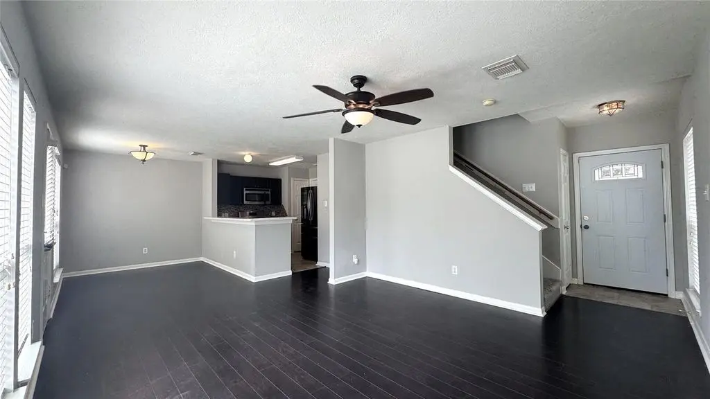 4243 Daisy Meadow Dr, Katy, TX 77449-5560