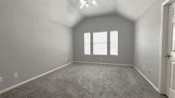 4243 Daisy Meadow Dr, Katy, TX 77449-5560