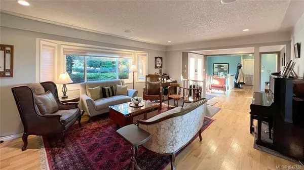 986 Seapearl Pl, Saanich, BC V8Y 2X3