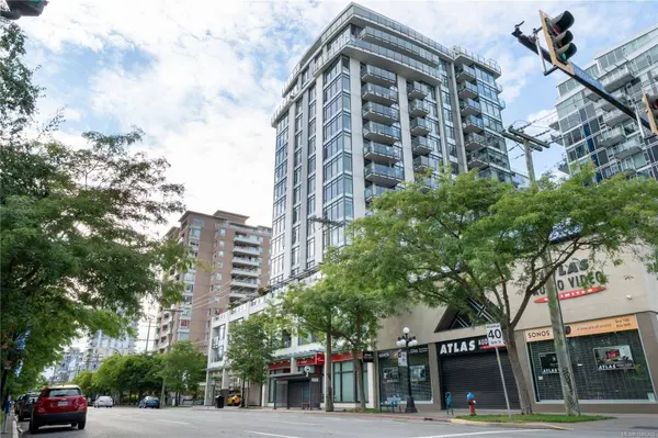 960 Yates St ##806, Victoria, BC V8V 3M3