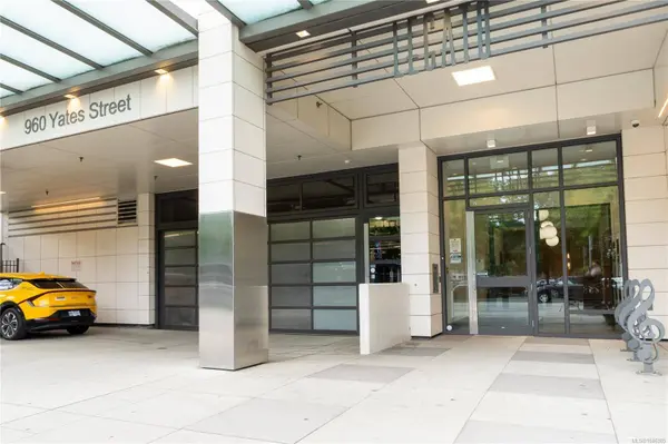 960 Yates St ##806, Victoria, BC V8V 3M3