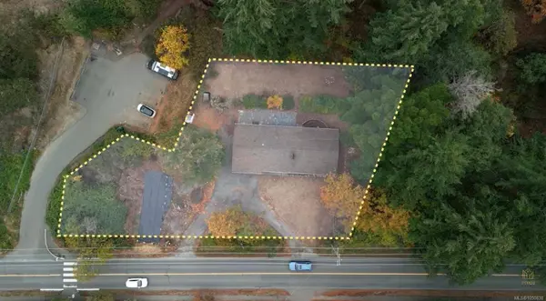 4439 Blenkinsop Rd, Saanich, BC V8X 2C3