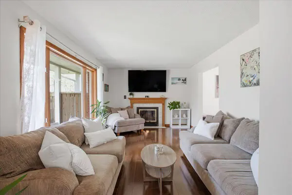 269 Cedarmere RD, Orillia, ON L3V 7H1