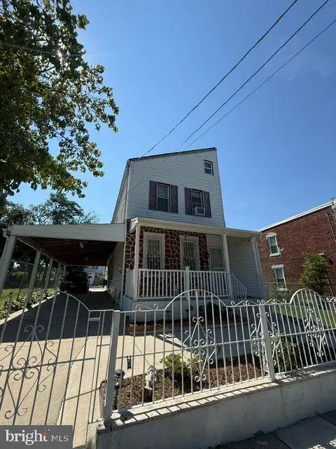 2726 WAYNE AVE