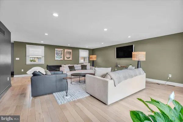 430 HIALEAH DR, Cherry Hill, NJ 08002