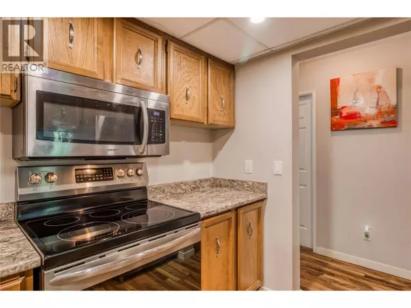 1050 Springfield RD #151, Kelowna, BC V1Y8J7