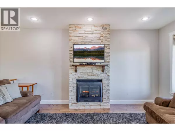 1084 Hume Avenue, Kelowna, BC V1P1P2