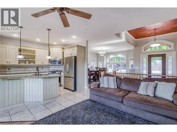 1084 Hume Avenue, Kelowna, BC V1P1P2