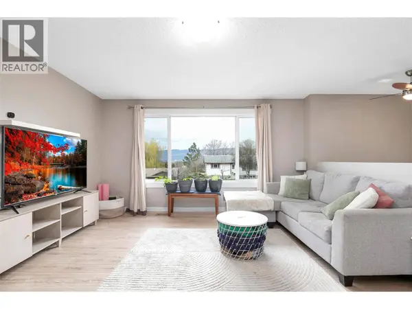 805 Camelia Road, Kelowna, BC V1X3M9