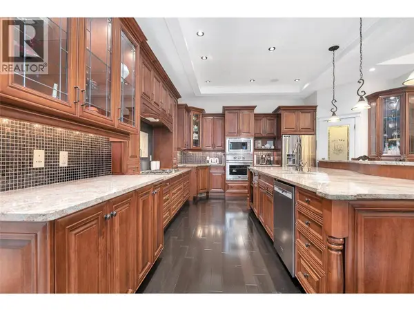 1981 Capistrano Drive, Kelowna, BC V1V2N1