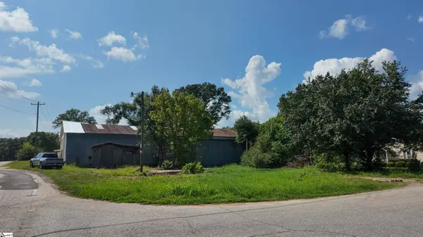 365 Conway Avenue, Laurens, SC 29360