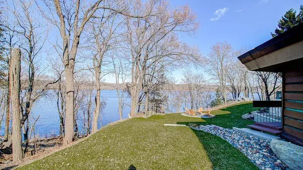 569 Quixote AVE N, Lakeland, MN 55043