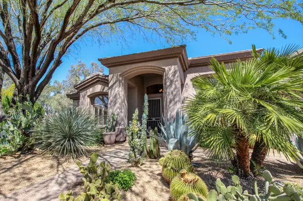 SW Style Home, Front View