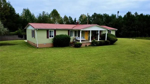 170 Jocassee Lake RD, Salem, SC 29676