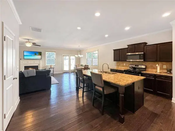 30 Holdings DR, Lawrenceville, GA 30044