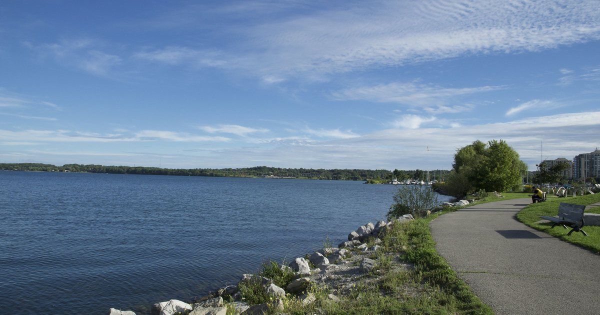 The waterfront trail along Kempenfelt Bay in Barrie, Ontario