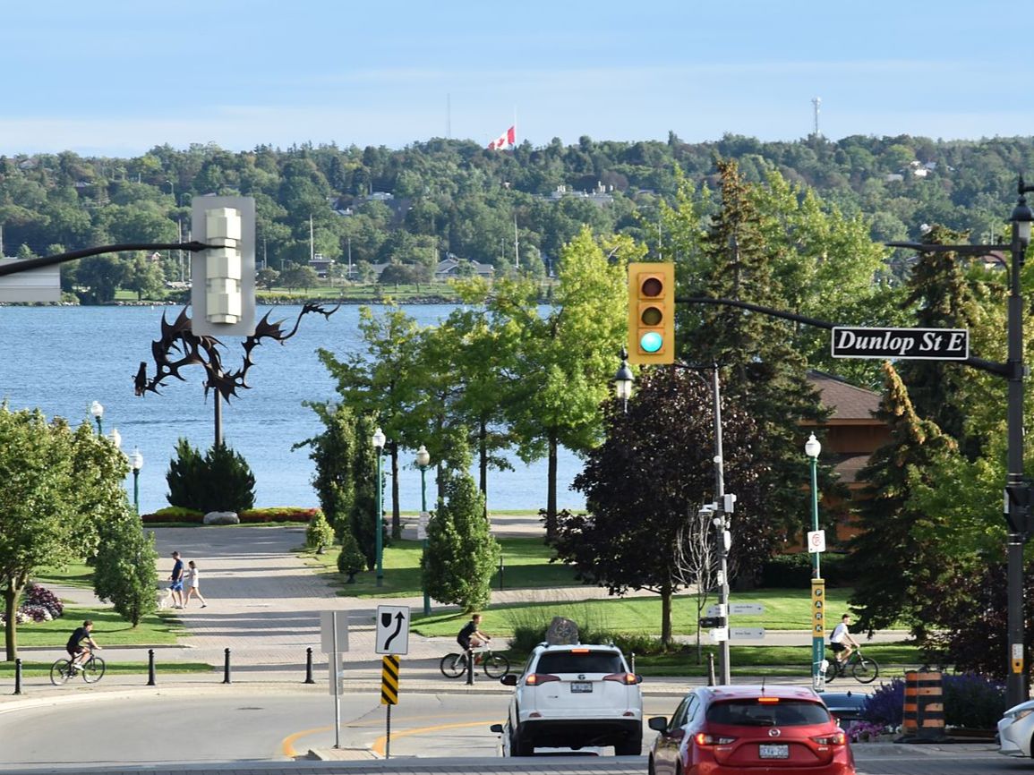 Dunlop Street in downtown Barrie, Ontario