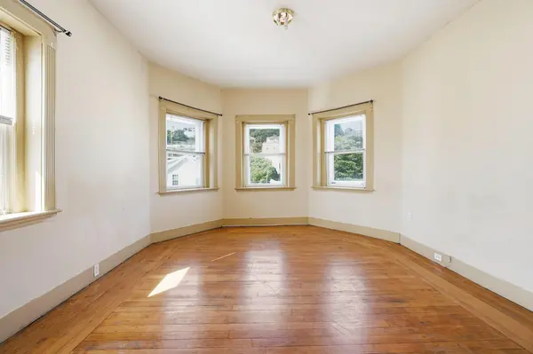 32 Ashley St #3, East Boston, MA 02128-2621