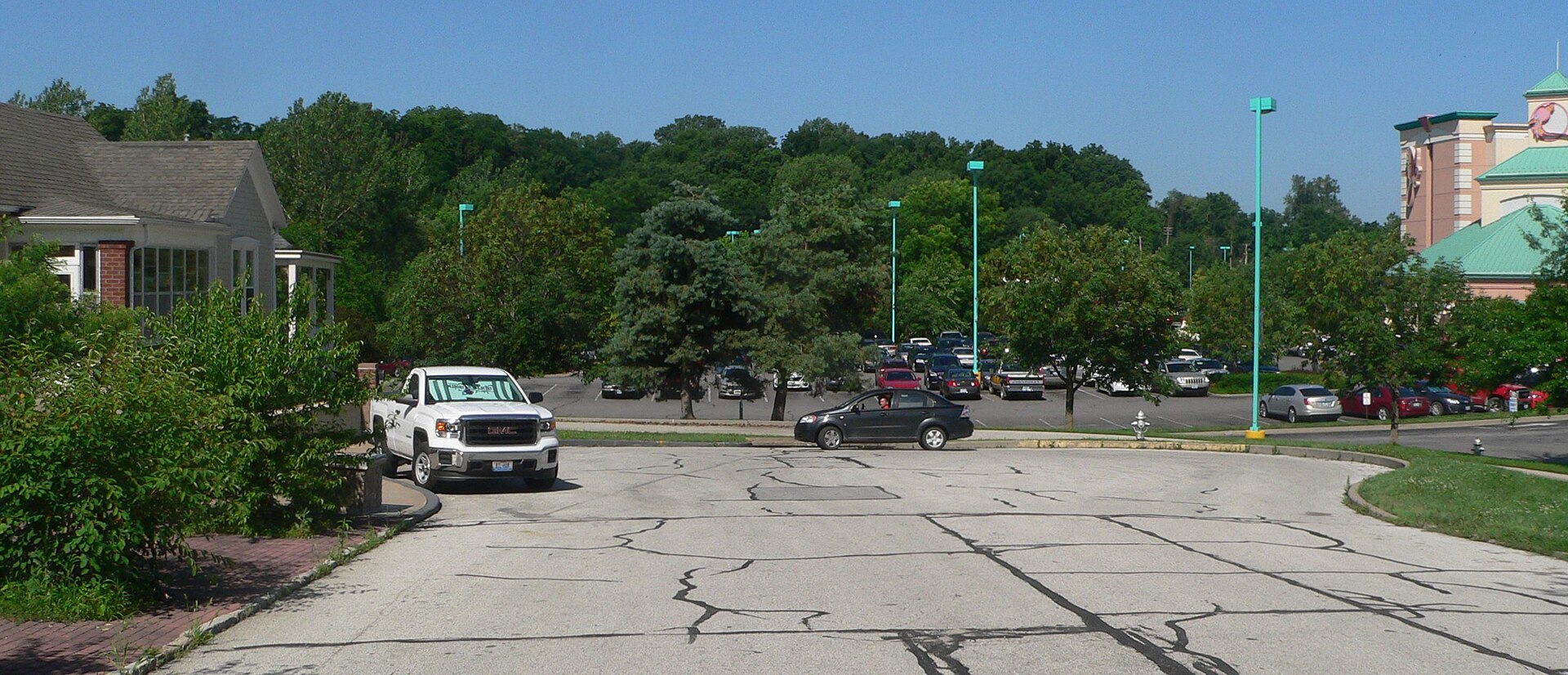 Boonville,_Missouri_High_Street_E_of_2nd_facing_WSW_1