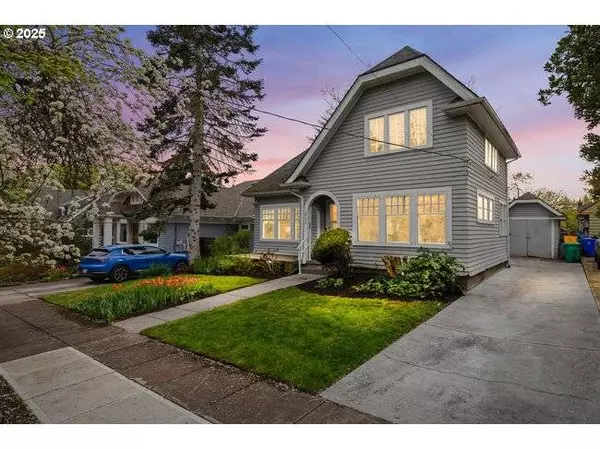 3733 NE 24TH AVE, Portland, OR 97212