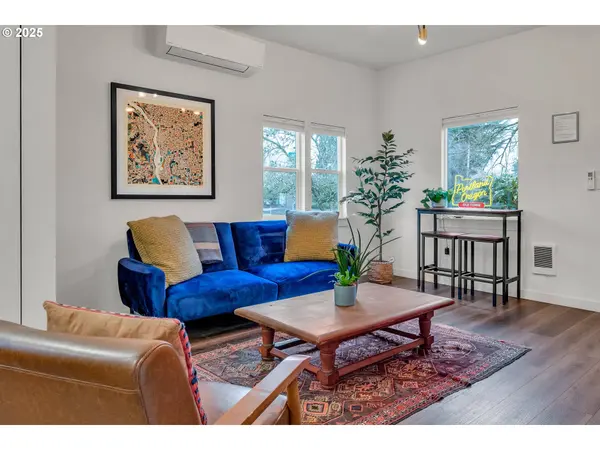 2407 N ROSA PARKS WAY, Portland, OR 97217