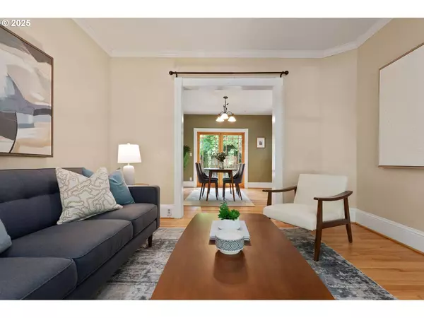 710 SE 26TH AVE, Portland, OR 97214