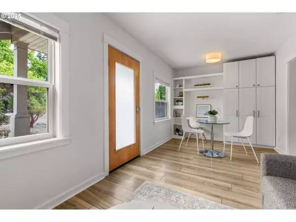 5805 NE SHAVER ST, Portland, OR 97213