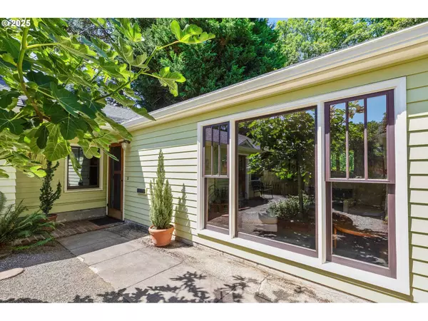 4737 SE 48TH AVE, Portland, OR 97206