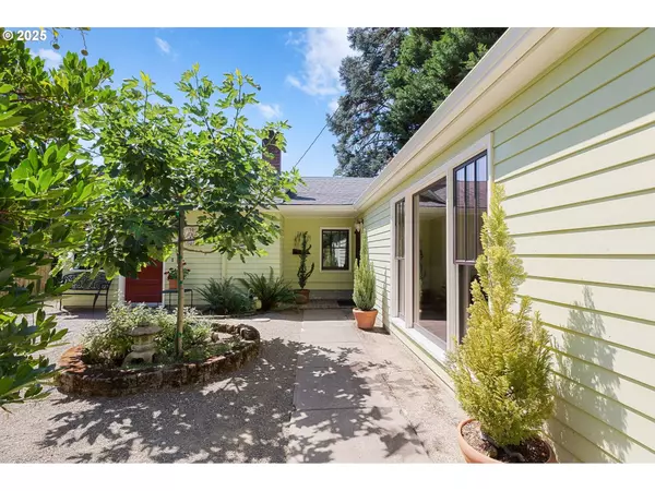 4737 SE 48TH AVE, Portland, OR 97206